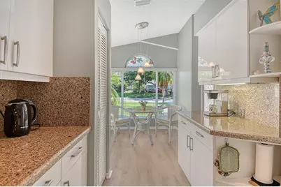 4920 Linsey Court, Sarasota, FL 34243 - Photo 6