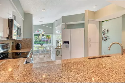 4920 Linsey Court, Sarasota, FL 34243 - Photo 8