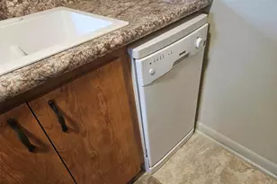 303 47th Ave Dr W, Bradenton, FL 34207 - Photo 6