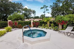5767 Avista Dr, Sarasota, FL 34243 - Photo 22