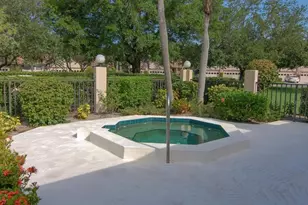 5767 Avista Dr, Sarasota, FL 34243 - Photo 22