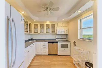 9397 Midnight Pass Road #405, Sarasota, FL 34242 - Photo 18