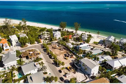 812 N Bay Boulevard, Anna Maria, FL 34216 - Photo 2