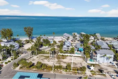 812 N Bay Boulevard, Anna Maria, FL 34216 - Photo 1