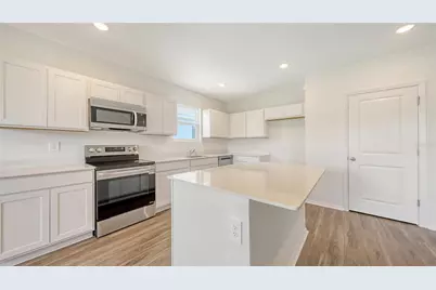 4504 Hawthorn Avenue, Parrish, FL 34219 - Photo 8