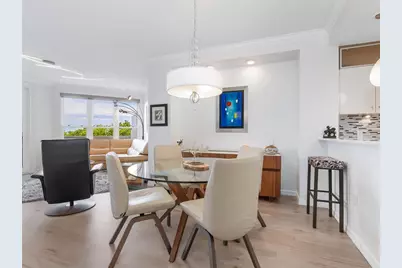 5420 Eagles Point Circle #105, Sarasota, FL 34231 - Photo 10