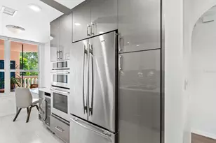 5420 Eagles Point Cir, Sarasota, FL 34231 - Photo 16