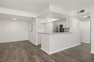 2585 Countryside Blvd, Clearwater, FL 33761 - Photo 10