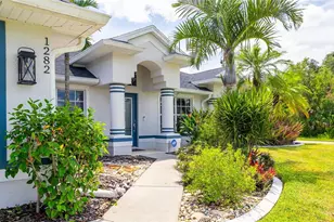 1282 Clearview Dr, Port Charlotte, FL 33953 - Photo 4