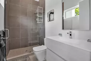 2231 Wood St, Sarasota, FL 34237 - Photo 20