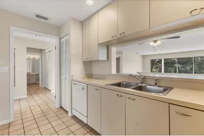 3244 Ringwood Meadow #77, Sarasota, FL 34235 - Photo 14