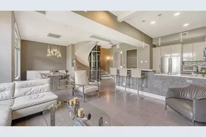 213 Cosmopolitan Court, Sarasota, FL 34236 - Photo 6