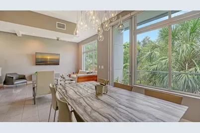 213 Cosmopolitan Court, Sarasota, FL 34236 - Photo 12