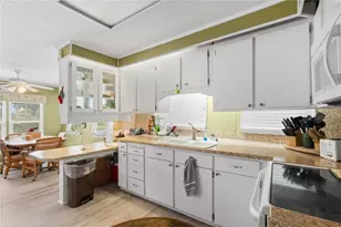 103 48th Ave Terrace W, Bradenton, FL 34207 - Photo 2