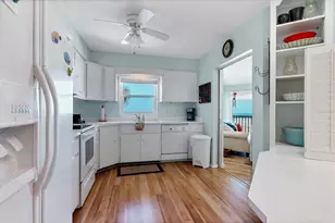 1336 Benjamin Franklin Dr, Sarasota, FL 34236 - Photo 12