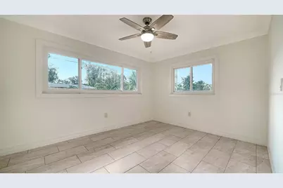 3085 Goldenrod Street, Sarasota, FL 34239 - Photo 16