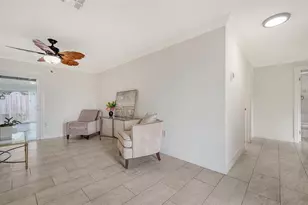 3085 Goldenrod St, Sarasota, FL 34239 - Photo 4