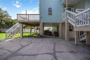 13951 Harbor View Dr, Seminole, FL 33776 - Photo 36