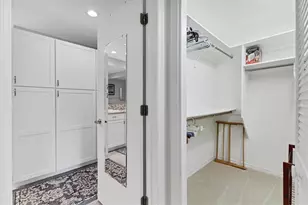 3946 Wilshire Cir E, Sarasota, FL 34238 - Photo 26