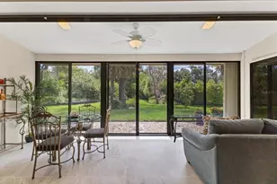 3946 Wilshire Cir E, Sarasota, FL 34238 - Photo 8