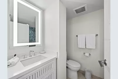 210 Sands Point Road #2405, Longboat Key, FL 34228 - Photo 18