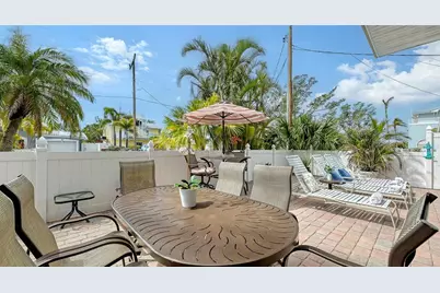 220 36th Street, Holmes Beach, FL 34217 - Photo 32