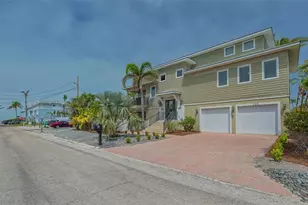 220 36th St, Holmes Beach, FL 34217 - Photo 42