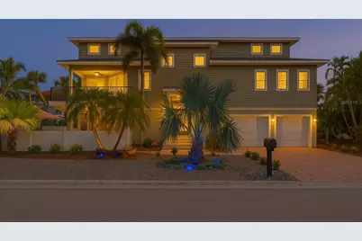 220 36th Street, Holmes Beach, FL 34217 - Photo 2