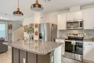 8221 Reefbay Cv, Parrish, FL 34219 - Photo 10