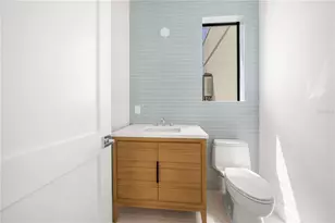 1648 Bonita Ln, Sarasota, FL 34239 - Photo 14