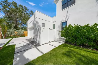 1648 Bonita Lane, Sarasota, FL 34239 - Photo 54