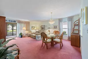 462 Oak Hill Cir, Sarasota, FL 34232 - Photo 8