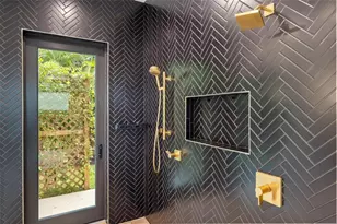 1873 Rose St, Sarasota, FL 34239 - Photo 56