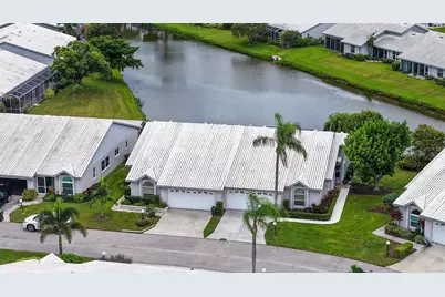 5366 Christie Ann Place #19, Sarasota, FL 34233 - Photo 4