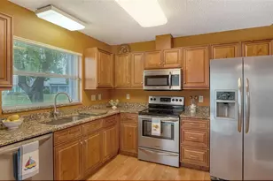 5366 Christie Ann Pl, Sarasota, FL 34233 - Photo 22