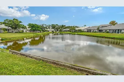 5366 Christie Ann Place #19, Sarasota, FL 34233 - Photo 40