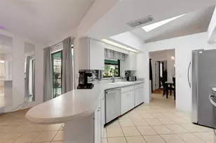 5709 39th St Cir E, Bradenton, FL 34203 - Photo 8