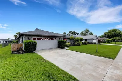 5709 39th Street Circle E, Bradenton, FL 34203 - Photo 2