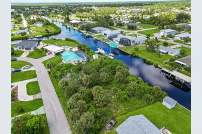 18326 Van Nuys Circle, Port Charlotte, FL 33948 - Photo 4