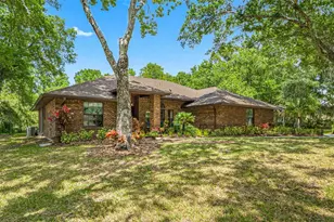 9206 65th Ave E, Bradenton, FL 34202 - Photo 2