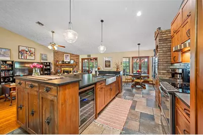 9206 65th Avenue E, Bradenton, FL 34202 - Photo 12