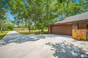 9206 65th Ave E, Bradenton, FL 34202 - Photo 10