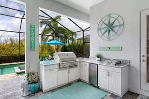 8273 Grande Shores Dr, Sarasota, FL 34240 - Photo 42