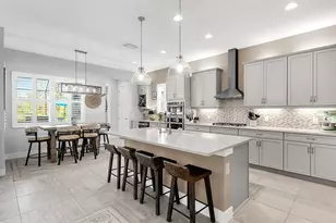 8273 Grande Shores Dr, Sarasota, FL 34240 - Photo 18