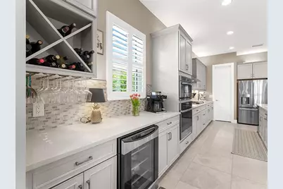 8273 Grande Shores Drive, Sarasota, FL 34240 - Photo 24