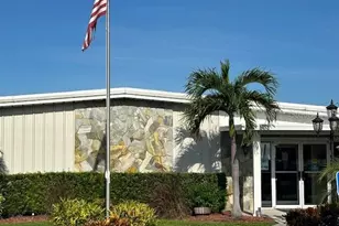 204 Freeport Dr, Sarasota, FL 34233 - Photo 6