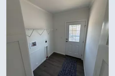 204 Freeport Drive, Sarasota, FL 34233 - Photo 22