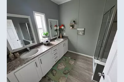 204 Freeport Drive, Sarasota, FL 34233 - Photo 18