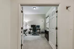 8161 Miramar Way, Lakewood Ranch, FL 34202 - Photo 28