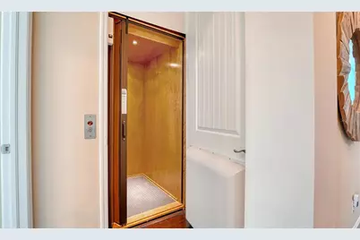 343 Compass Point Drive #201, Bradenton, FL 34209 - Photo 8